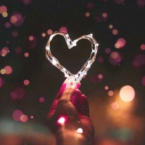 دانلود آهنگ ﻫﻤﻪ ﺧﻮﺑﻨﺪ وﻟﻰ ﺧﻮب ﺗﺮ از ﺧﻮب ﺗﺮ از ﺧﻮب ﺗﻮﻳﻰ ﺗﻮ (هوش مصنوعی)